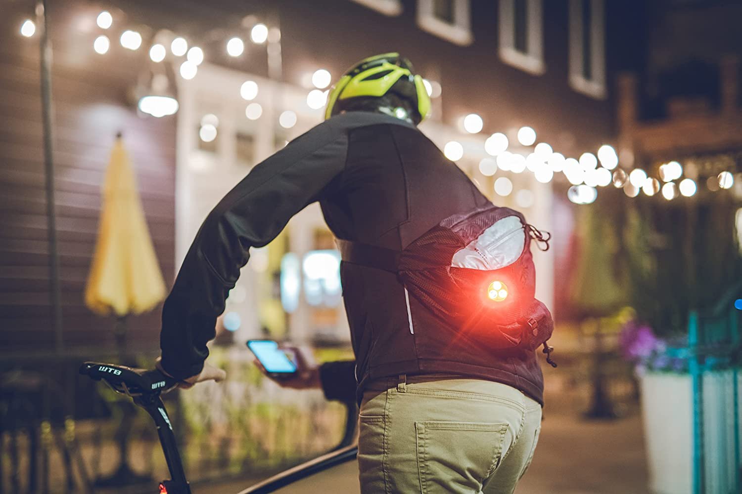 luz-led-trasera-para-bicicleta-olight-lezyme-zecto-max-drive-250-con-enganche-para-mochila-y-pantalon