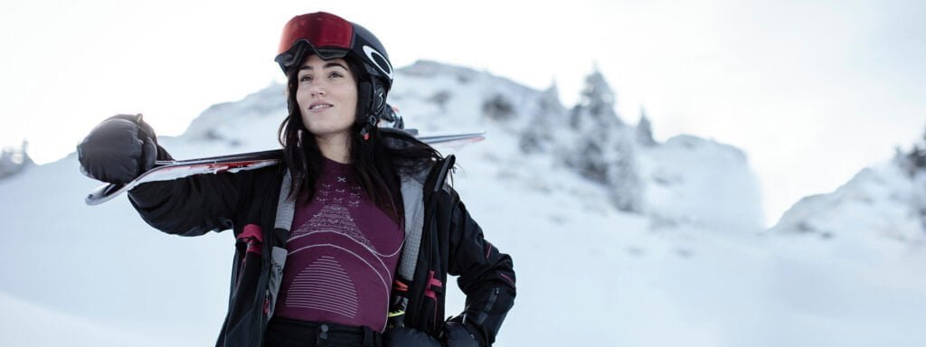 Mujer-snowboard-con-ropa-x-bionic-accumulator 4.0